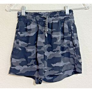 Athleta Girl Play More Shorts Black Camo Excellent Condition Size 8-10 Girls